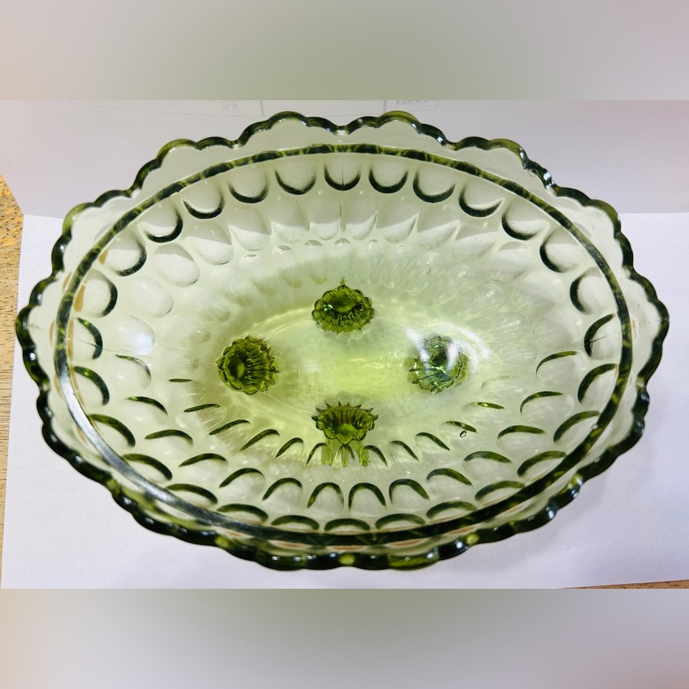 Fenton candy dish, vintage, green thumbprint with scalloped edges, footed. - Picture 4 of 4